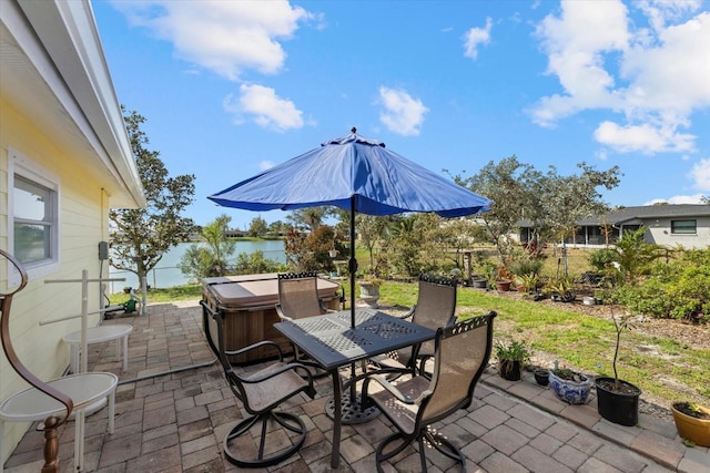 view of patio featuring a hot tub