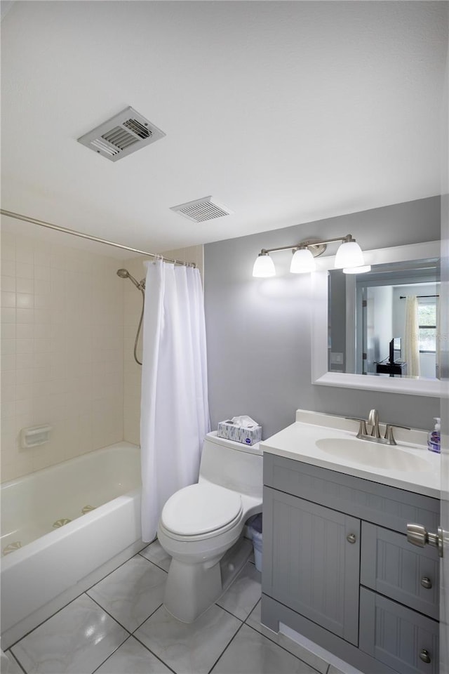 full bath featuring toilet, visible vents, shower / bath combo with shower curtain, and vanity