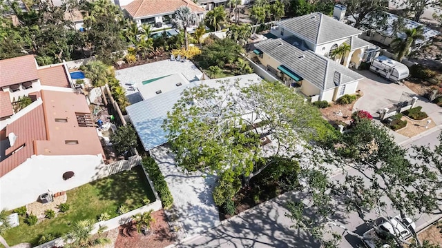 birds eye view of property featuring a residential view