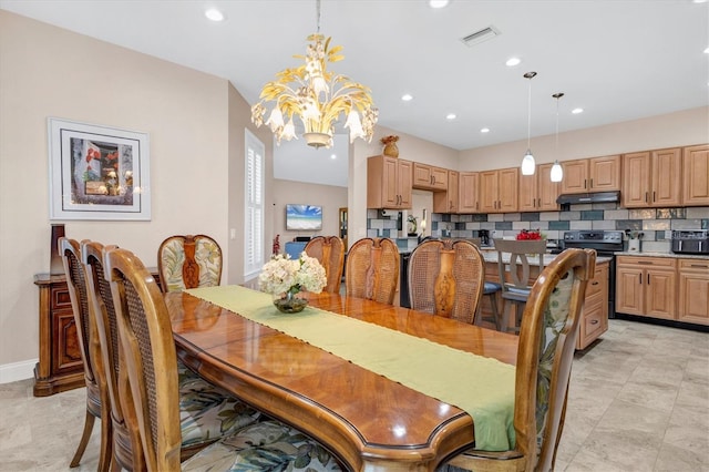 dining space with a notable chandelier, visible vents, recessed lighting, and baseboards