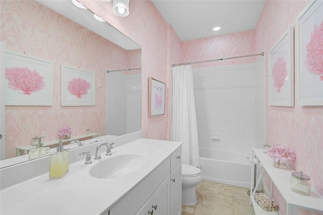 full bath featuring shower / tub combo, vanity, toilet, and wallpapered walls