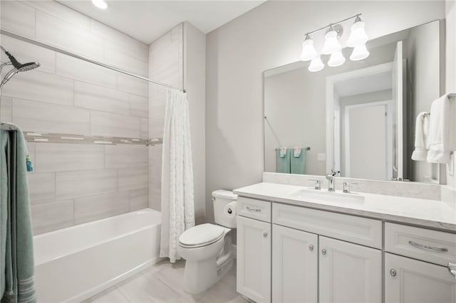 13867 Vadini St, Venice, FL 34293 - full bath featuring shower / tub combo, toilet, and vanity