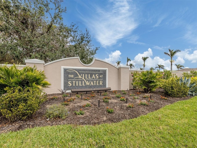 view of community / neighborhood sign