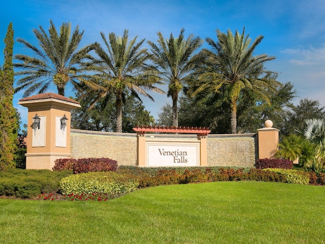 1425 Maseno Dr, Venice, FL 34292 - community sign featuring a yard