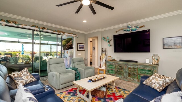 living area with ceiling fan, recessed lighting, wood finished floors, and crown molding