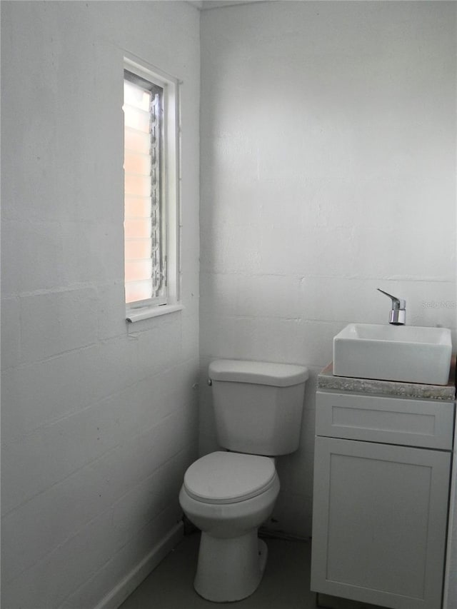 231 Redwood Rd, Venice, FL 34293 - bathroom featuring vanity and toilet