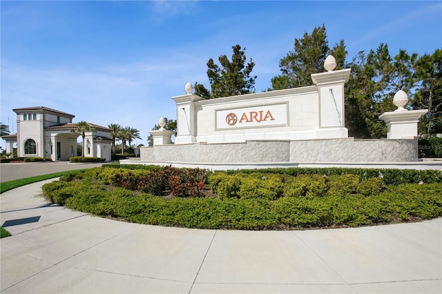 view of community / neighborhood sign