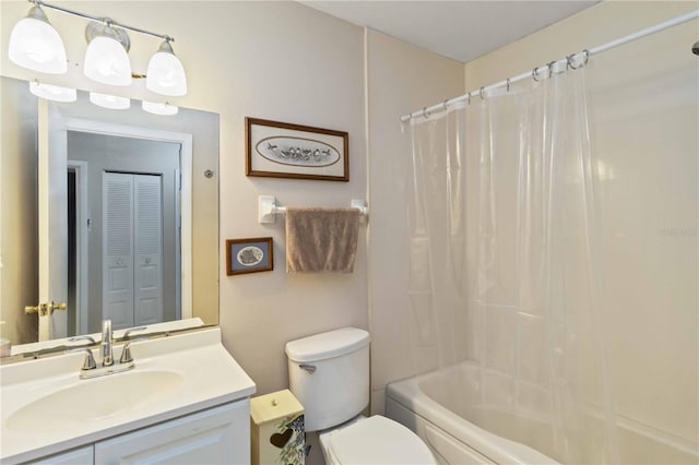 full bathroom featuring vanity, toilet, and shower / bath combo