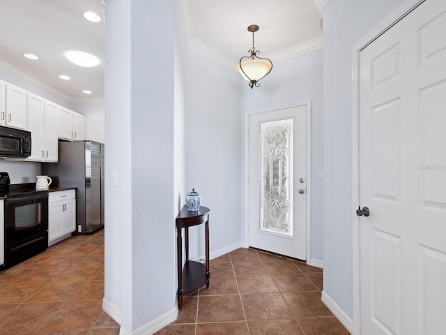 entryway with ornamental molding, tile patterned flooring, baseboards, and recessed lighting