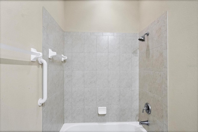 full bath with shower / washtub combination