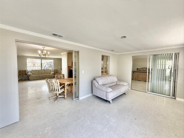 living room featuring visible vents, an inviting chandelier, ornamental molding, baseboards, and speckled floor