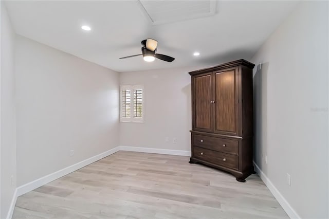 unfurnished bedroom featuring recessed lighting, baseboards, light wood finished floors, and ceiling fan