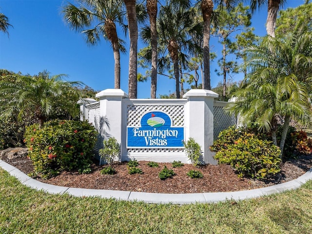 view of community / neighborhood sign