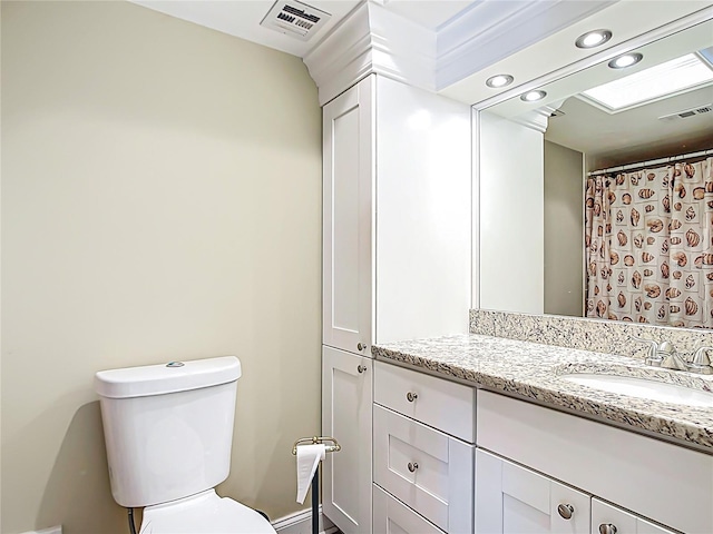 1255 Tarpon Center Dr Unit 503, Venice, FL 34285 - bathroom with toilet, vanity, and recessed lighting