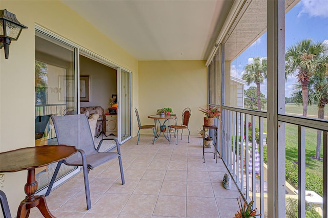 balcony with a sunroom