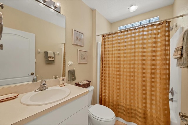 121 Auburn Woods Cir, Venice, FL 34292 - bathroom with a shower with shower curtain, toilet, and vanity