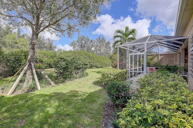 2542 Cortenova Ct, Venice, FL 34292 - view of yard featuring glass enclosure