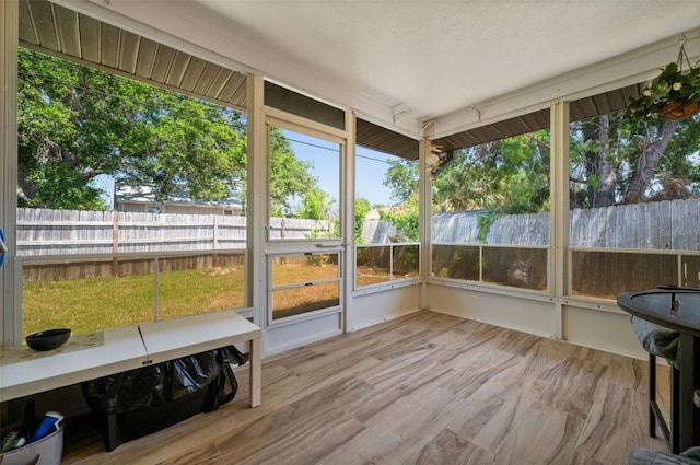 3355 Roslyn Rd, Venice, FL 34293 - unfurnished sunroom with a healthy amount of sunlight