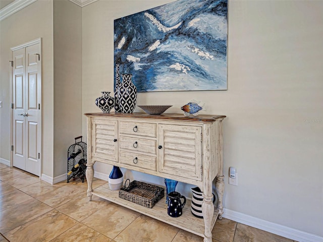 19240 Isadora St, Venice, FL 34293 - detailed view of baseboards and ornamental molding