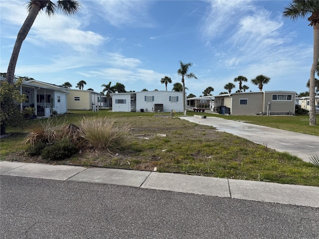 620 Delphinium Dr, Venice, FL 34293 - photo 1