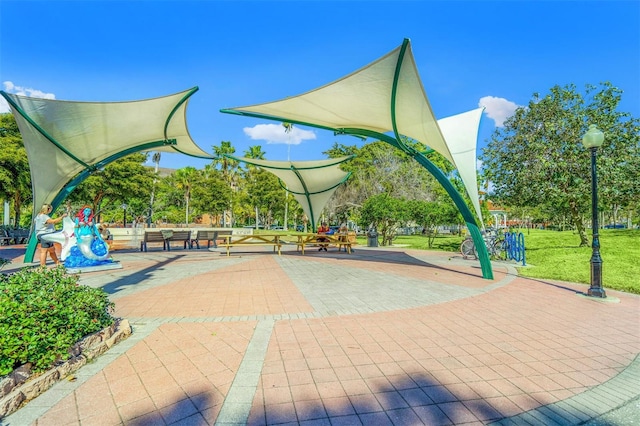 400 Base Unit 225, Venice, FL 34293 - view of home's community featuring a lawn
