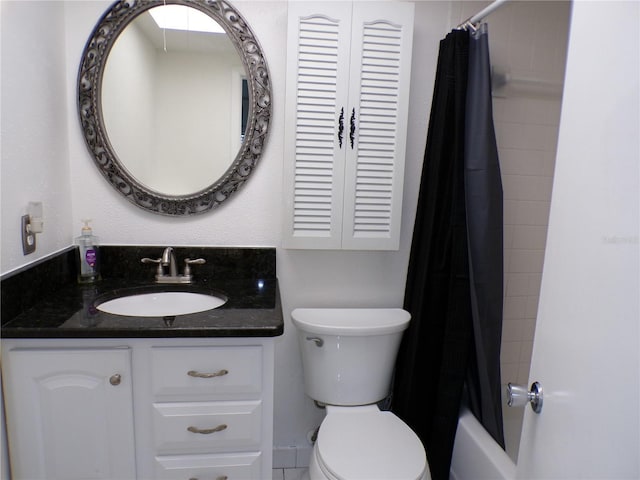 full bath with toilet, shower / tub combo with curtain, and vanity