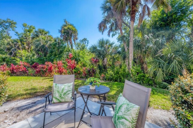 819 Montrose Dr Unit 102, Venice, FL 34293 - view of patio