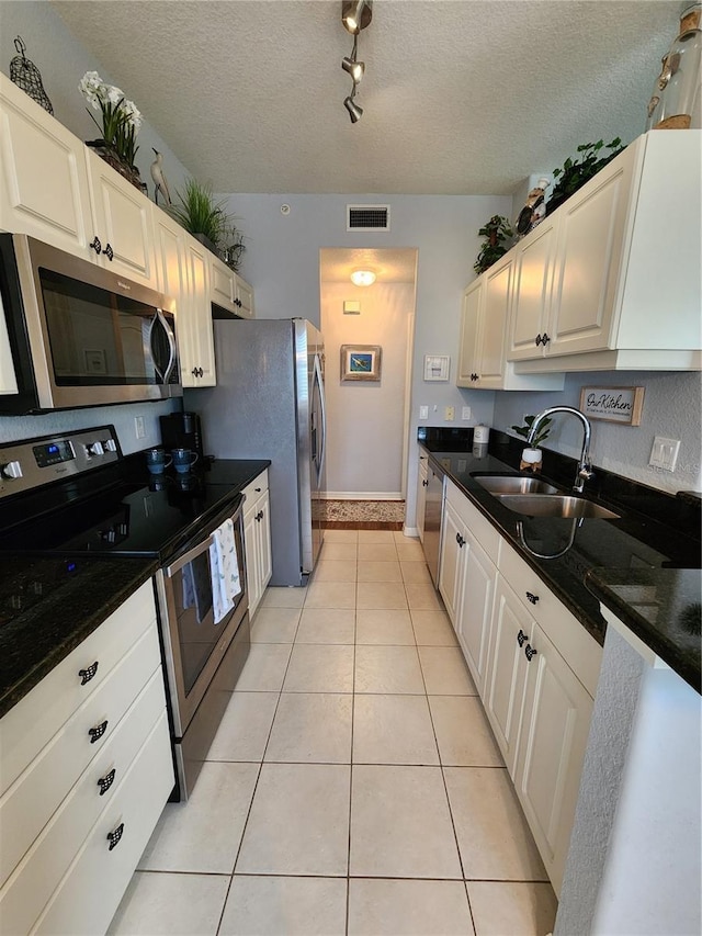 4213 Vicenza Dr Unit A2, Venice, FL 34293 - photo 17