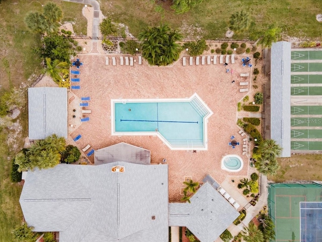 657 Foxwood Blvd, Englewood, FL 34223 - aerial view of a pool area