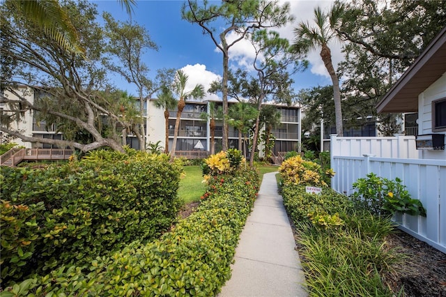 1156 Bird Bay Way Unit 104, Venice, FL 34285 - view of property's community featuring fence