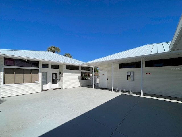 3141 Heron Shores Dr, Venice, FL 34293 - view of garage