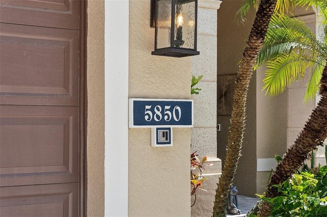 5850 Saddle Oak Trl, Sarasota, FL 34241 - exterior view of stucco siding