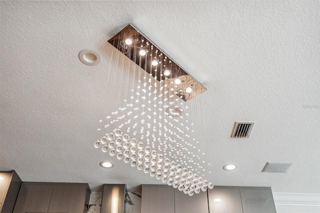 5850 Saddle Oak Trl, Sarasota, FL 34241 - detailed view of recessed lighting