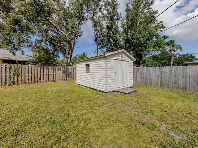 4192 Tarpon Rd, Venice, FL 34293 - view of yard featuring an outbuilding and a shed