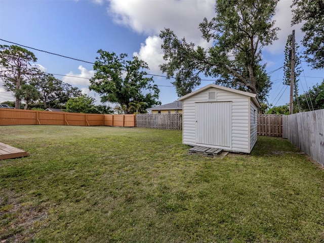 4192 Tarpon Rd, Venice, FL 34293 - view of yard featuring an outdoor structure and a storage shed