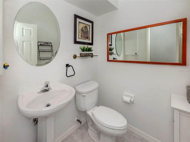 463 Park Trace Blvd, Osprey, FL 34229 - bathroom with baseboards and toilet
