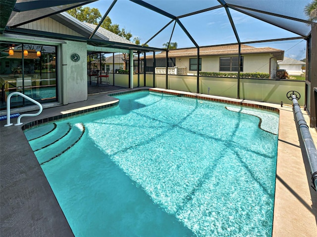 5832 Monroe Rd, Venice, FL 34293 - swimming pool with a patio area and glass enclosure