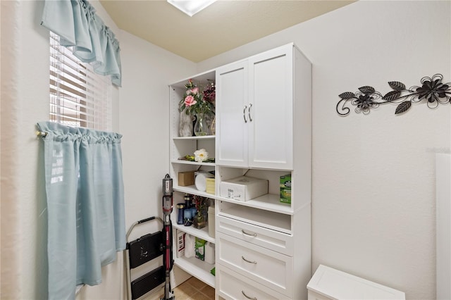 600 Gardens Edge Dr Unit 613, Venice, FL 34285 - view of walk in closet