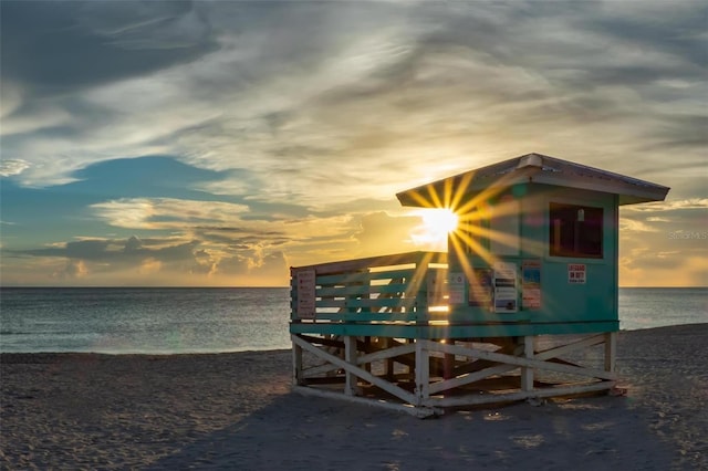 600 Gardens Edge Dr Unit 613, Venice, FL 34285 - view of home's community with view of water and beach