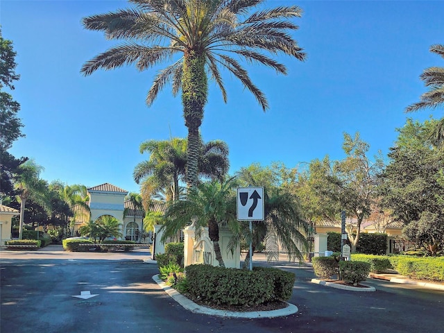 212 Triano Cir Unit 212, Venice, FL 34292 - view of road with curbs