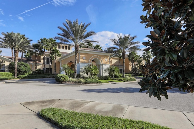 165 Tiziano Way N, Venice, FL 34275 - view of front of home with stucco siding