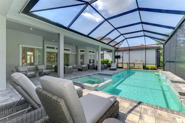 9048 Luna Ln, Sarasota, FL 34241 - view of swimming pool featuring outdoor lounge area, a patio, and a pool with connected hot tub