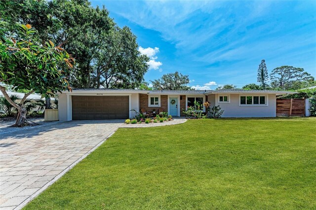 4616 Leeta Ln, Sarasota, FL 34234 - photo 1