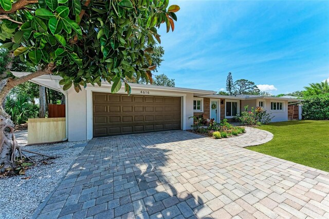 4616 Leeta Ln, Sarasota, FL 34234 - photo 2