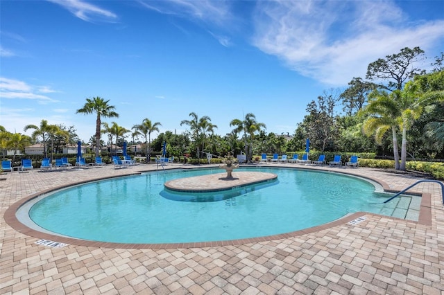 2104 Batello Dr, Venice, FL 34292 - community pool with a patio