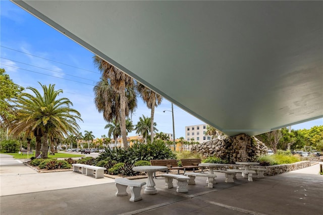 2104 Batello Dr, Venice, FL 34292 - view of patio / terrace
