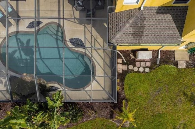 8209 Snowy Egret Pl, Bradenton, FL 34202 - drone / aerial view of a pool area