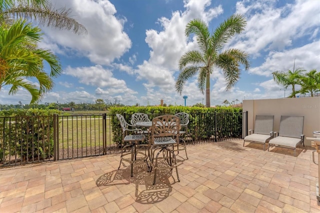 209 E Venice Ave, Venice, FL 34285 - view of patio / terrace
