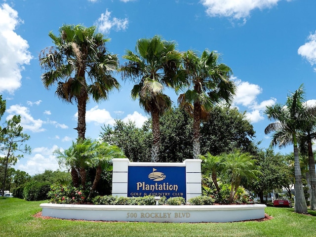 114 Southampton Pl N Unit 237, Venice, FL 34293 - community / neighborhood sign featuring a lawn