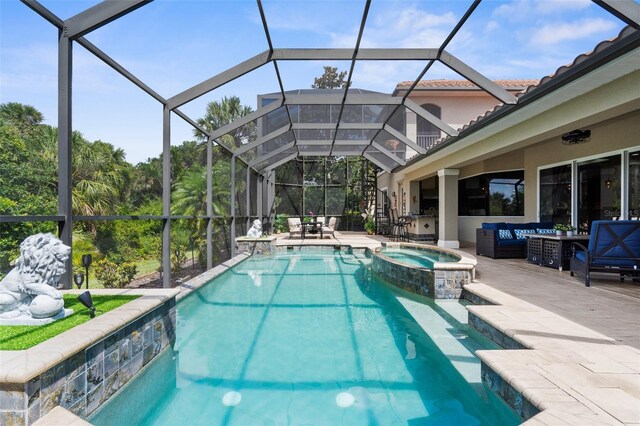 186 Portofino Dr, Nokomis, FL 34275 - view of pool featuring a patio, a pool with connected hot tub, and glass enclosure